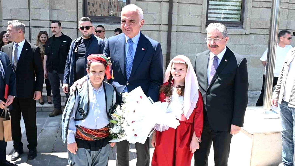 Bakan Ersoy Eskişehir’i Ziyaret Etti