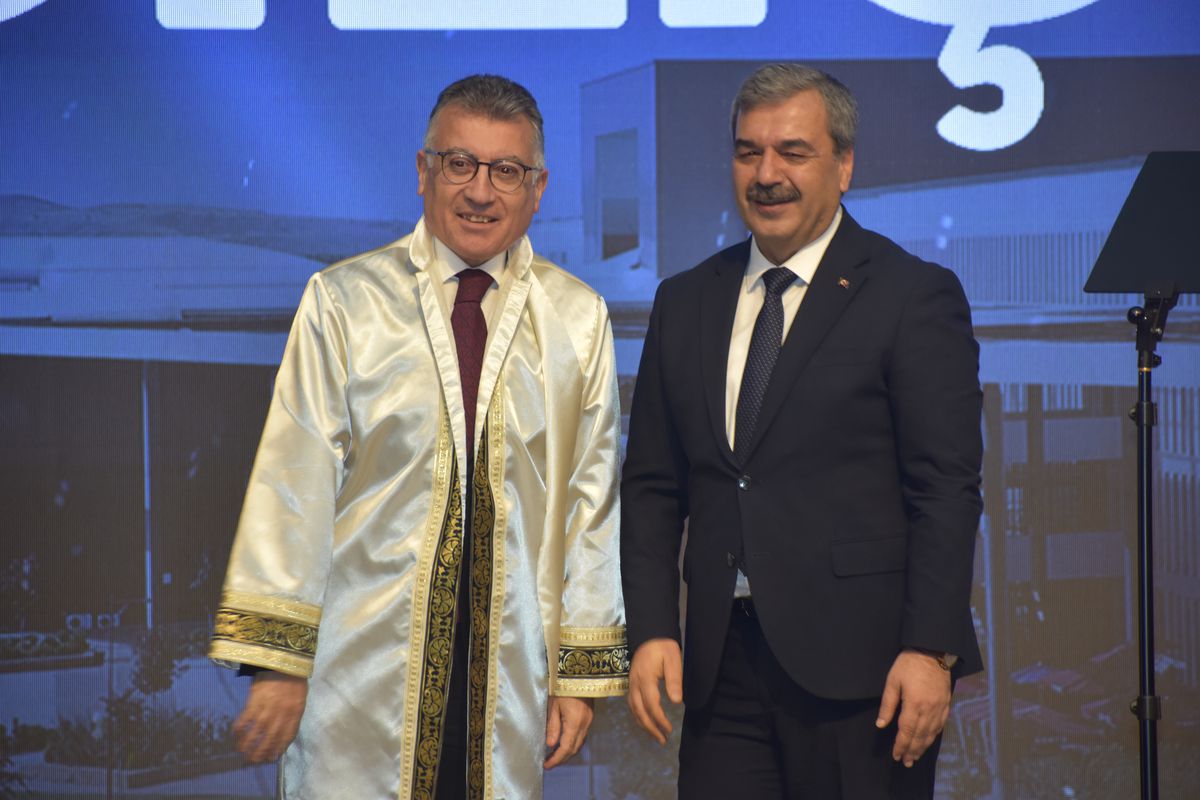 Bakan Göktaş SBTÜ Ek Hizmet Birimleri Açılışına Katıldı