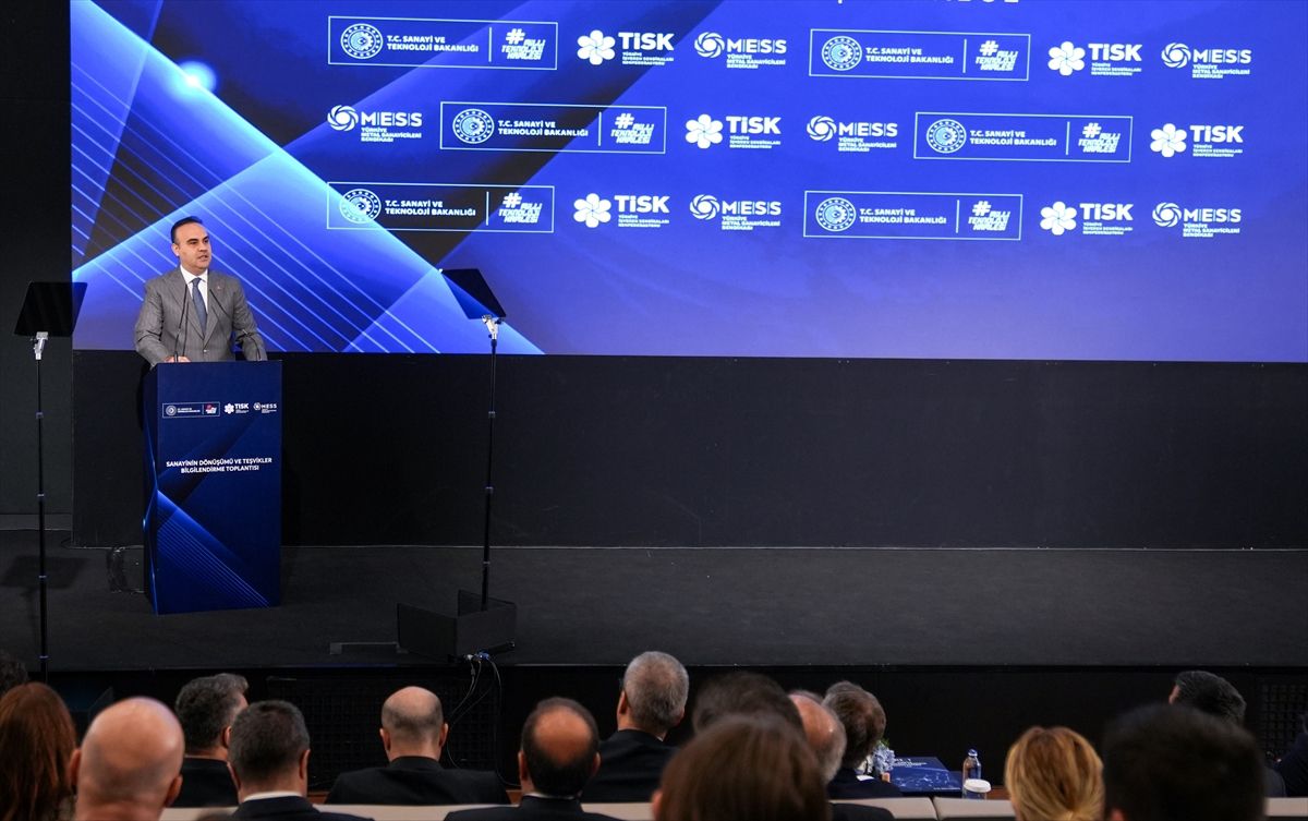 Bakan Kacır: 100 milyar liralık imalat sanayi finansmanı