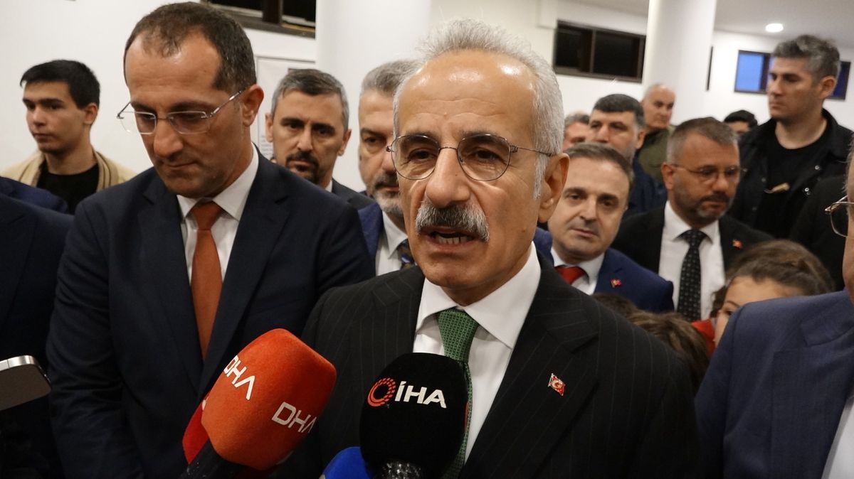 Bakan Uraloğlu: Depremde Ulaşıma Etki Yok
