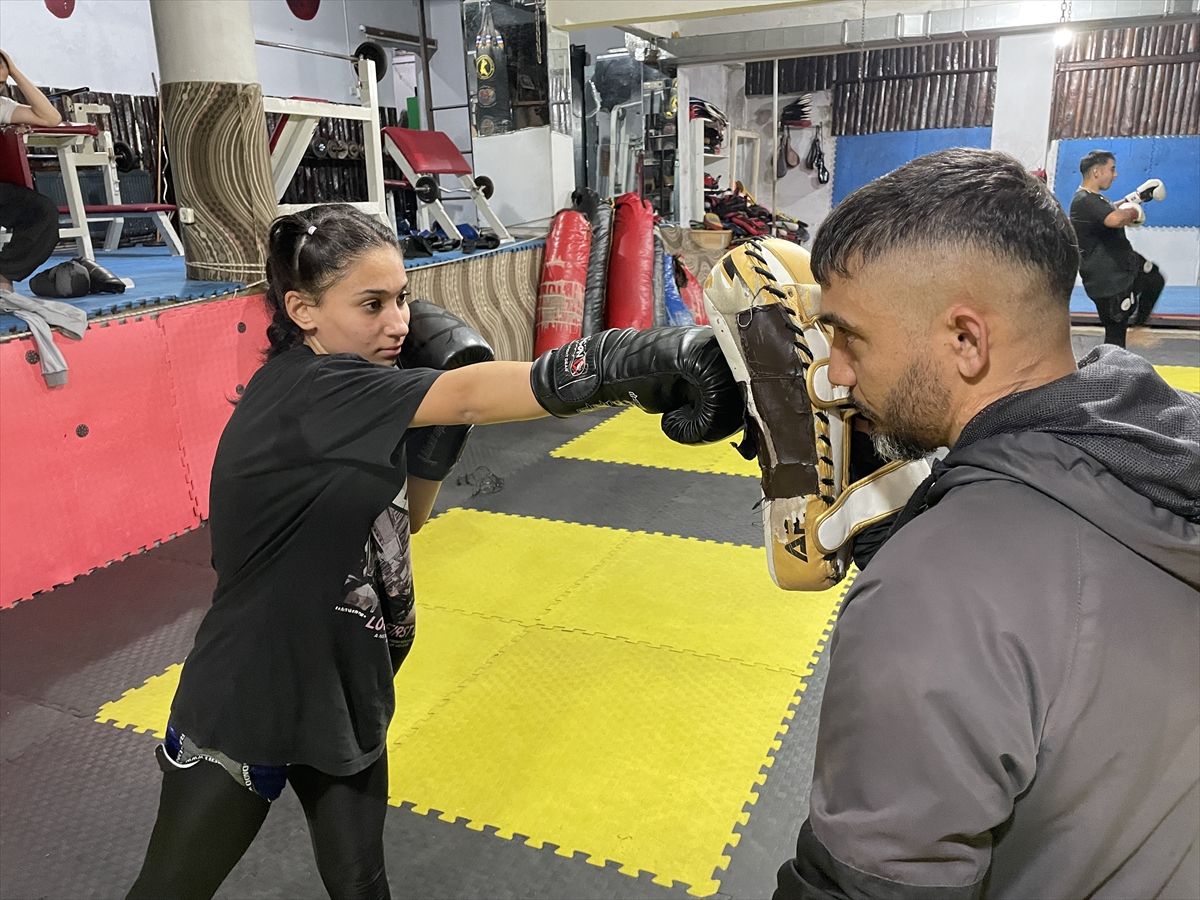 Bale Yerine Muaythai Şampiyonu Oldu