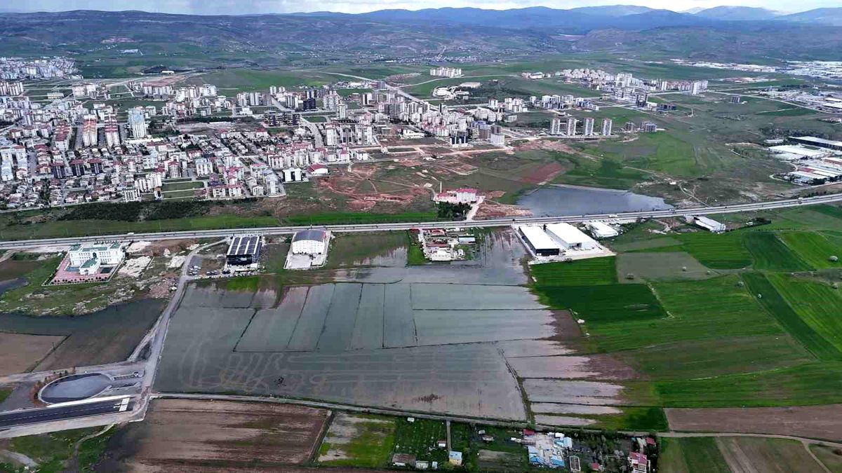 Sivas’ta Tarım Arazileri Sular Altında Kaldı