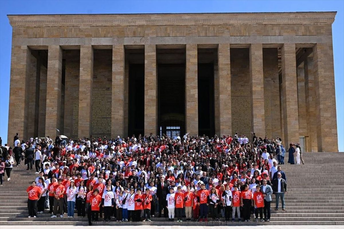 Balıkesir’den Gençlerle Anıtkabir Ziyareti