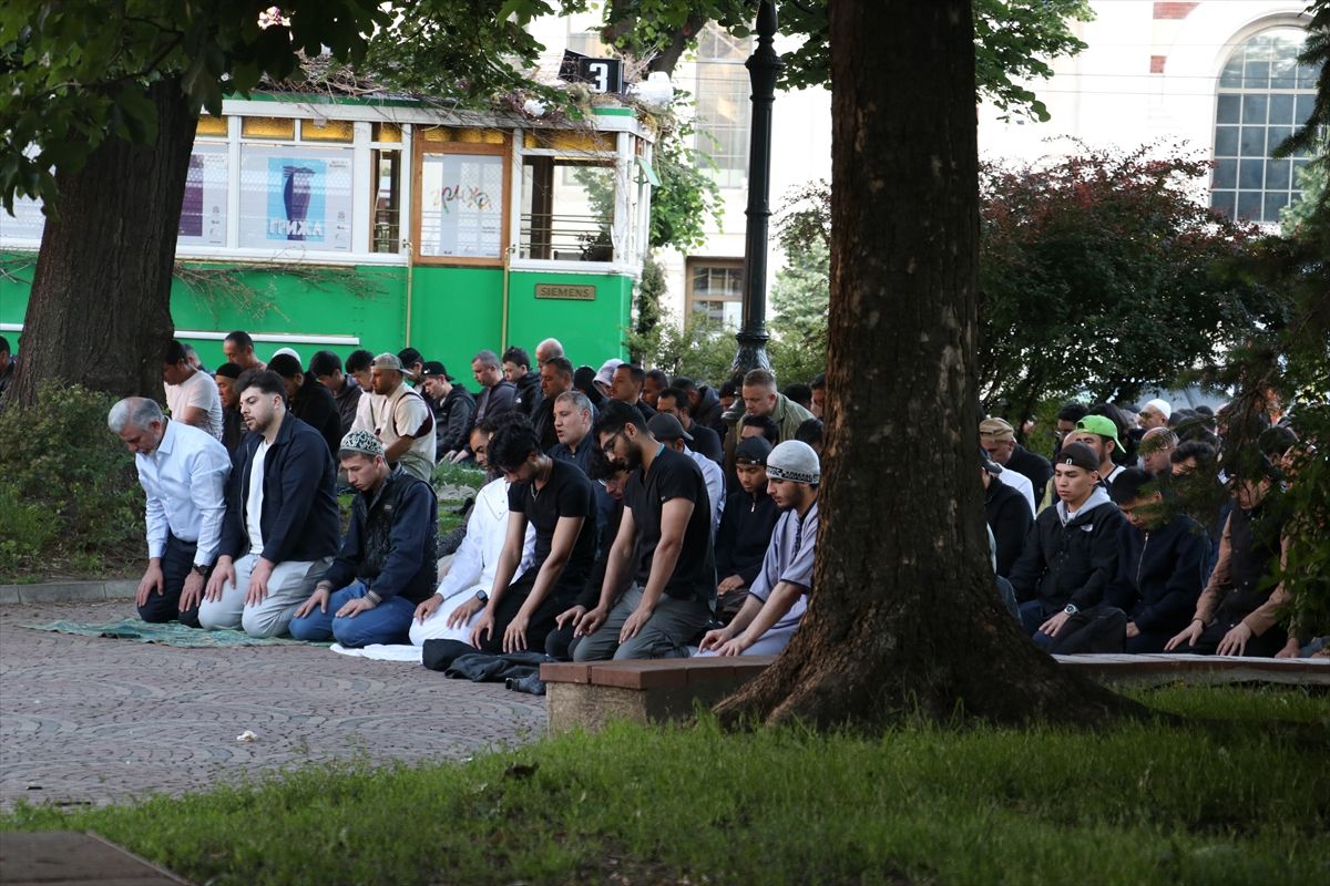 Balkan Ülkelerinde Müslümanlar Kurban Bayramı’nı Coşkuyla Kutladı