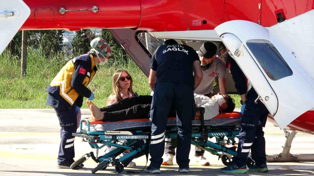 Odun Keserken Yaralanan Çocuğa Helikopterle Yardım