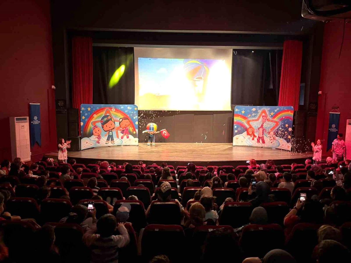 Başkan Çerçioğlu, vatandaşları kültür ve sanatla buluşturuyor