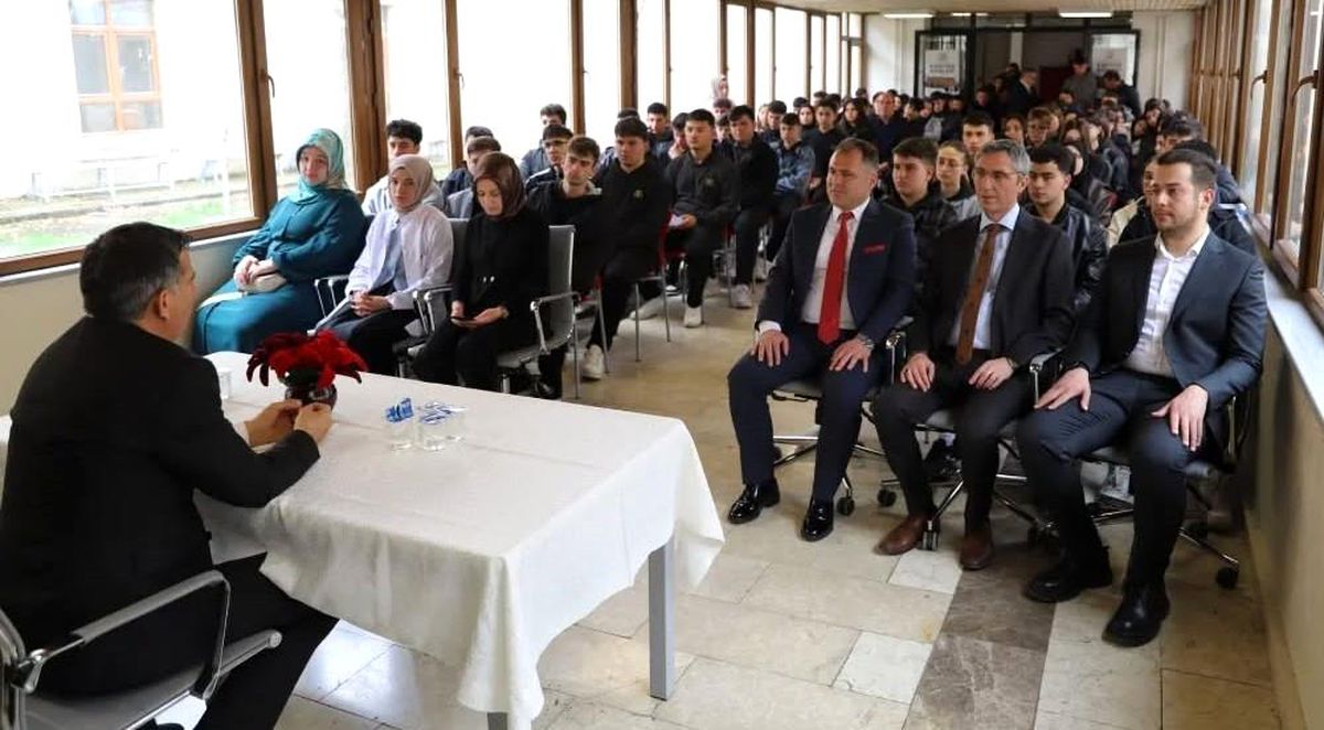 Bayburt’ta Kariyer Günleri Düzenlendi