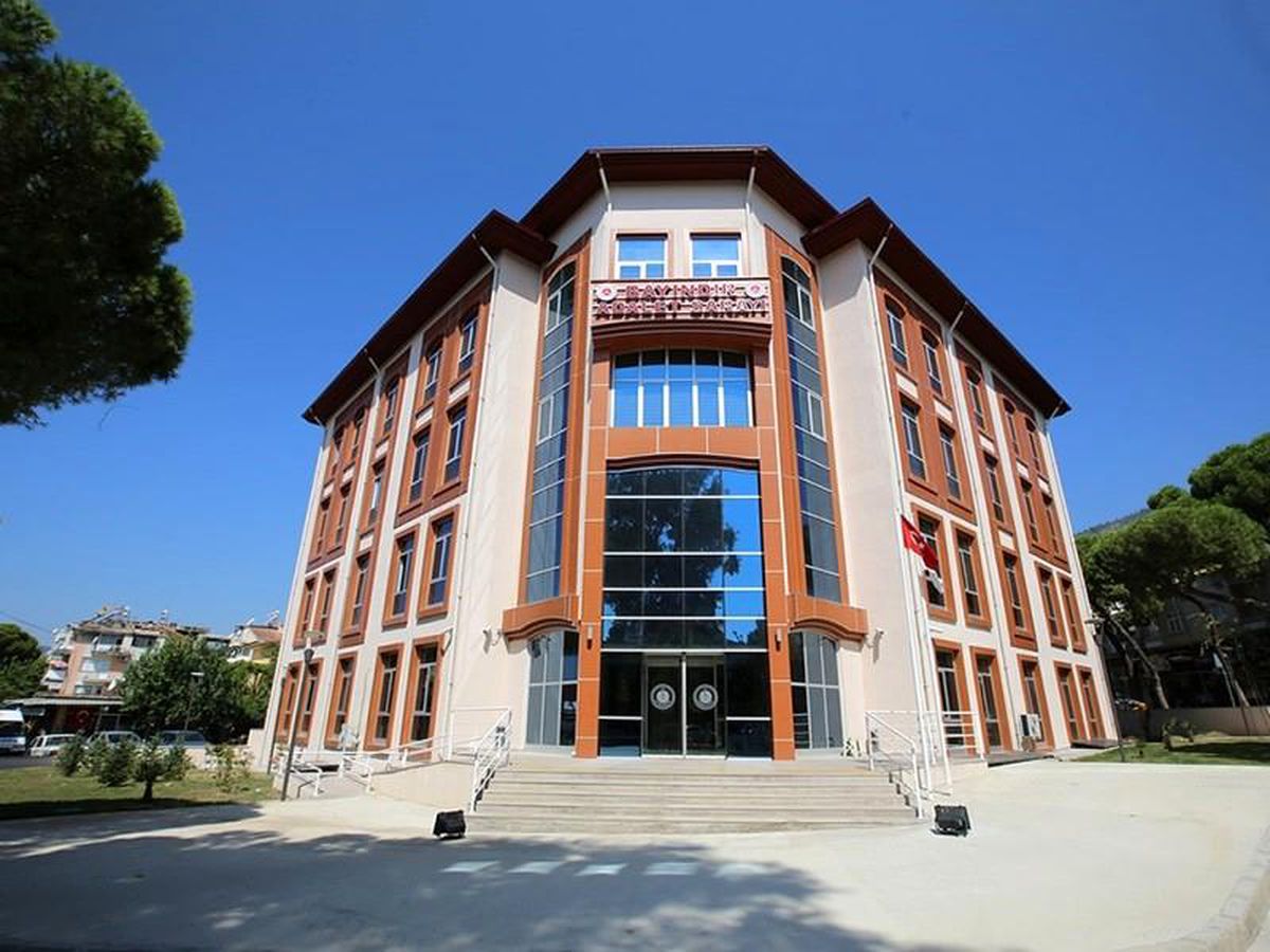 İzmir’de Yasa Dışı Bahis Operasyonu: 3 Tutuklama