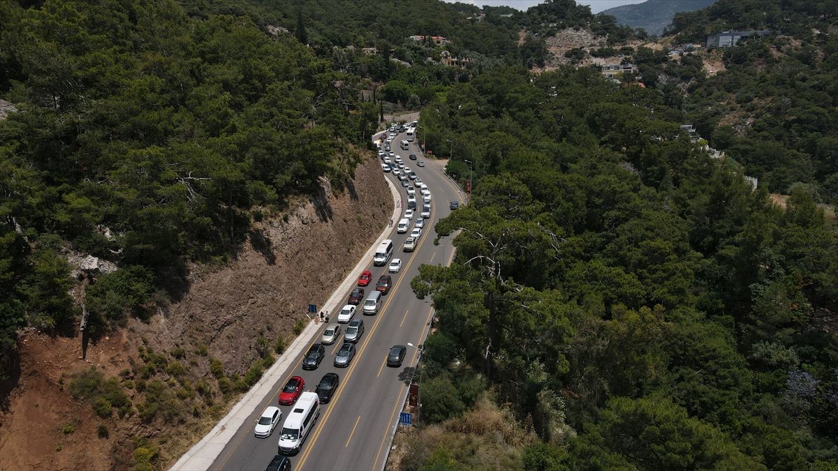 Ölüdeniz’de Bayram Trafiği
