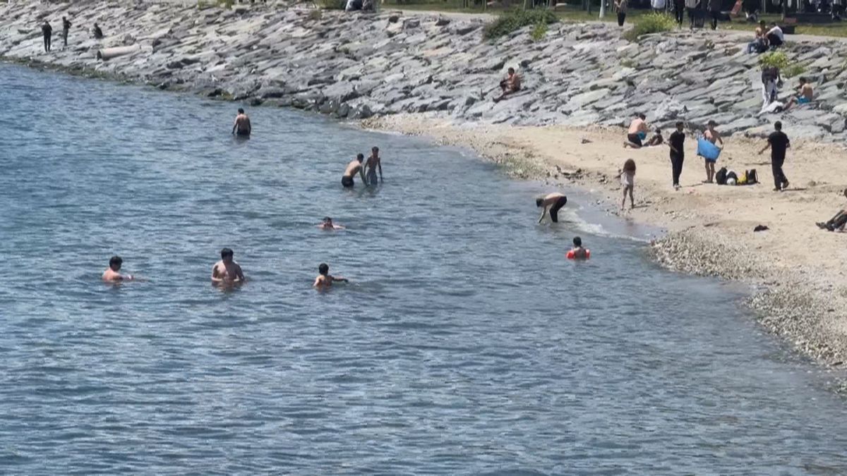 Kurban Bayramı’nda Avcılar Sahili Kalabalık