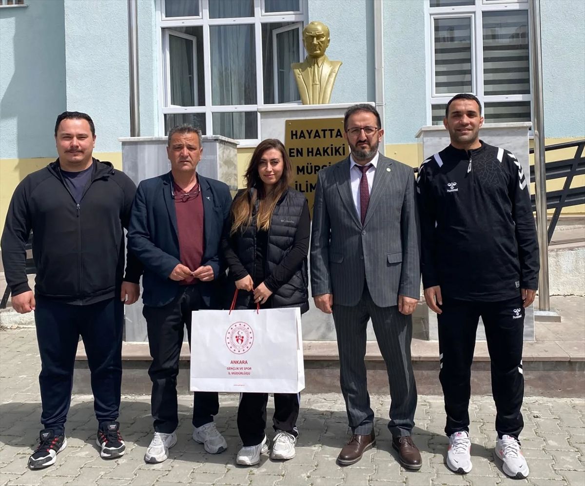 Beypazarı Gençlik ve Spor Müdürlüğünden okullara malzeme desteği