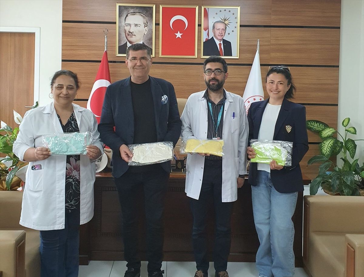 Biga’dan Hastaneye El Emeği Bebek Kıyafetleri