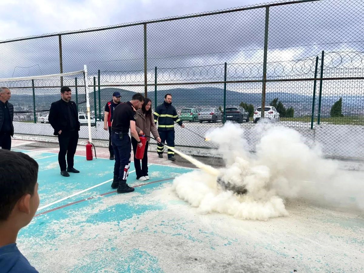 Bilecik’te çocuklara yangın eğitimi