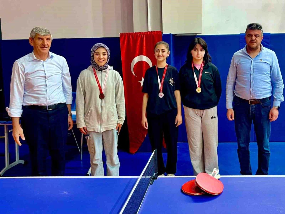 Pazaryeri’nde Liseler Arası Masa Tenisi Müsabakaları Tamamlandı