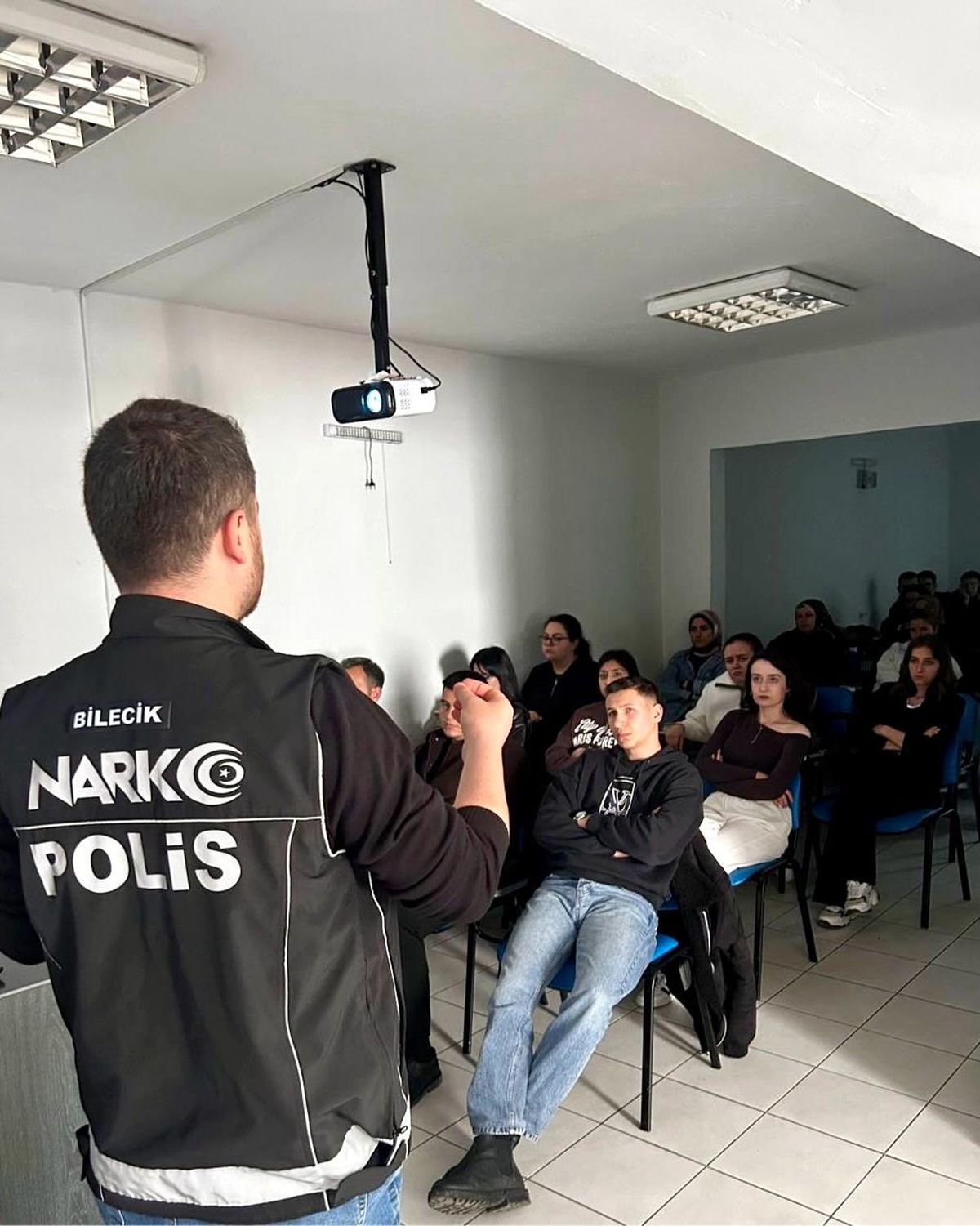 Bozüyük’te NARKOREHBER Eğitimi Verildi