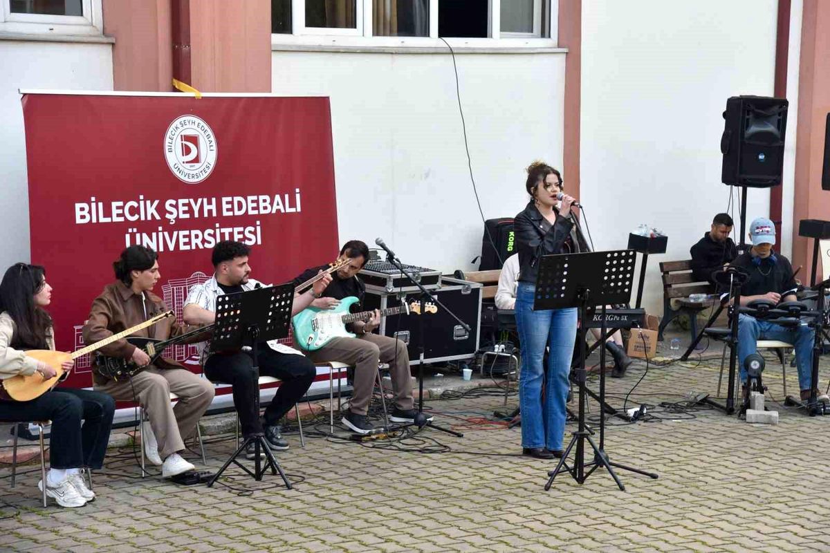 Osmaneli Kampüsü’nde Coşkulu Konser
