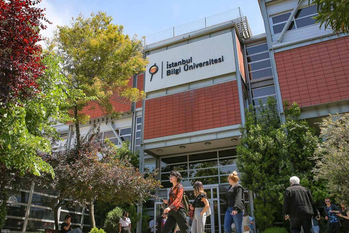 Bilgi Üniversitesi kapatıldı! Binlerce öğrenci Mimar Sinan’da eğitime devam edecek