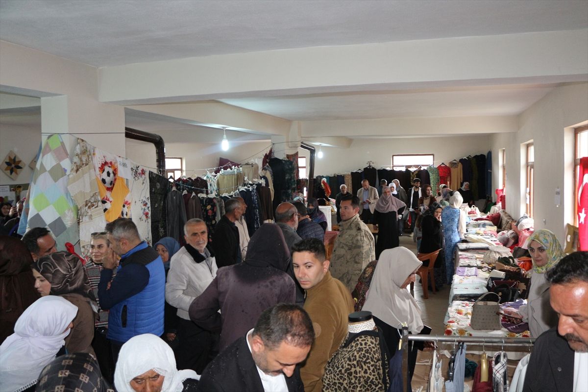Karlıova’da Kursiyerlerin Sergisi Açıldı