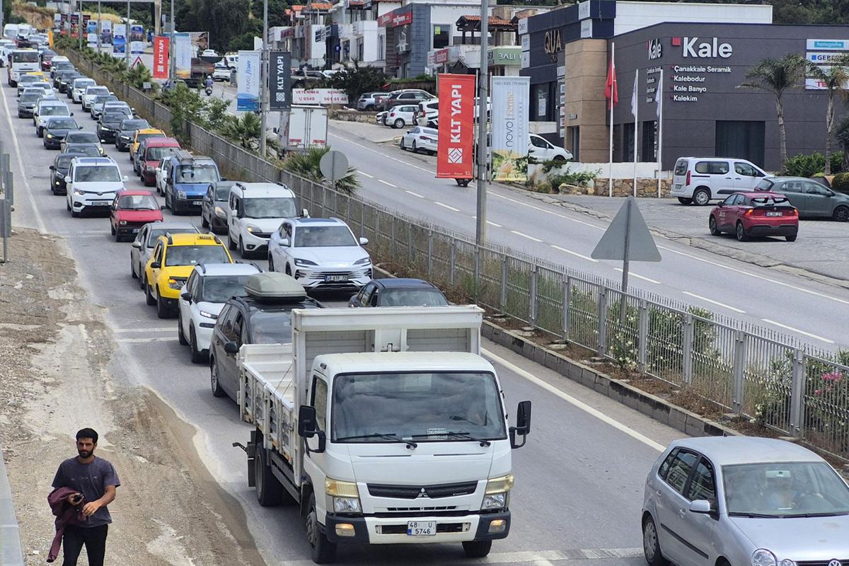 Bodrum’a 24 saatte 20 bin araç girişi