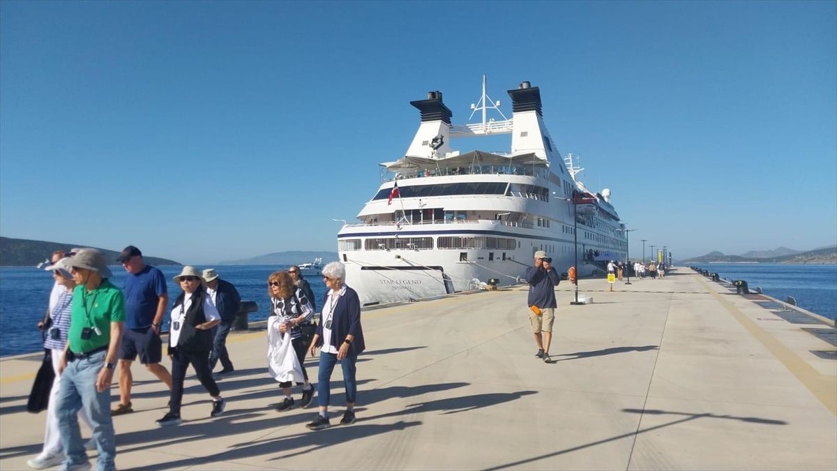Star Legend Kruvaziyeri Bodrum’a Girdi