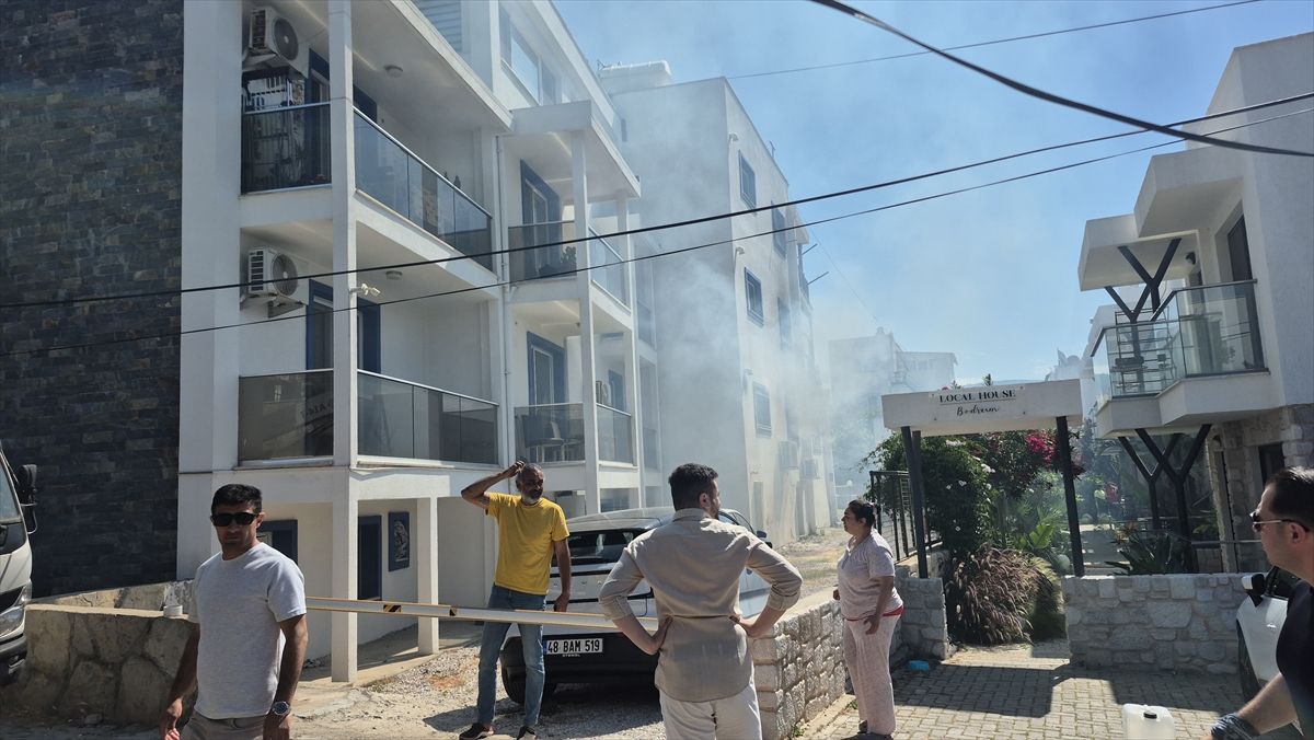 Bodrum’da Yangında 2 Kişi Kurtarıldı