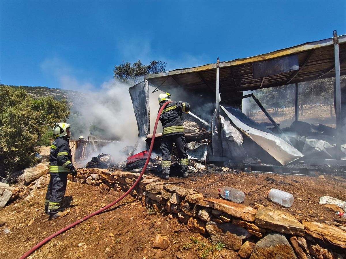Bodrum’da Konteyner Yangını Kontrol Altına Alındı