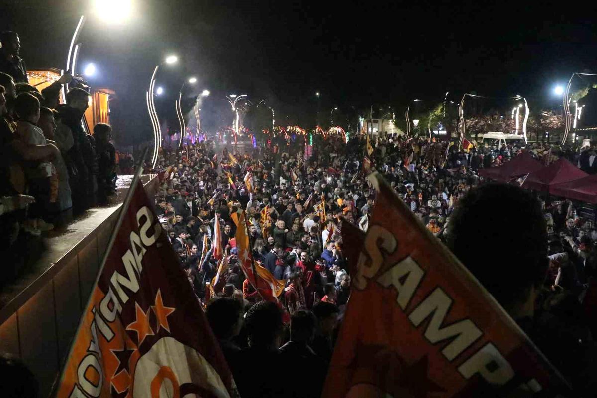 Galatasaray 26. Şampiyonluğunu Kutladı