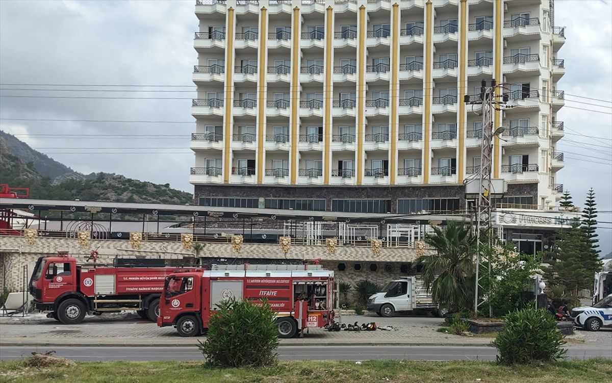 Bozyazı’da Otelde Yangın