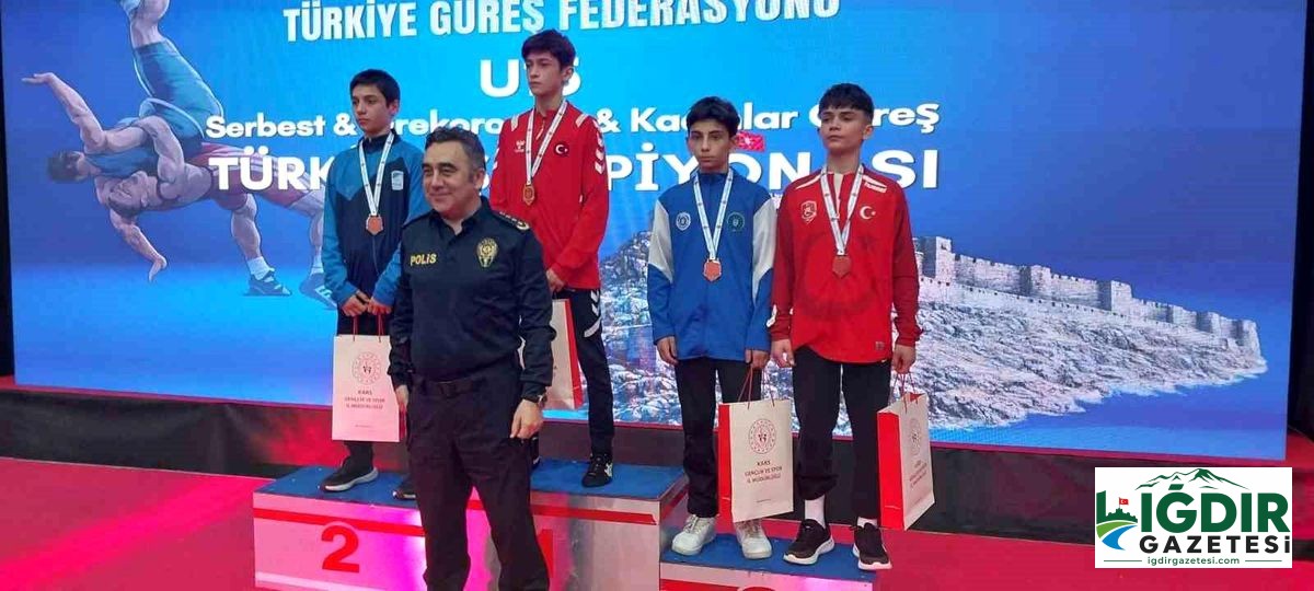 Bursa Büyükşehir Belediyesporlu güreşçiler Türkiye Şampiyonası’nda 3 madalya kazandı