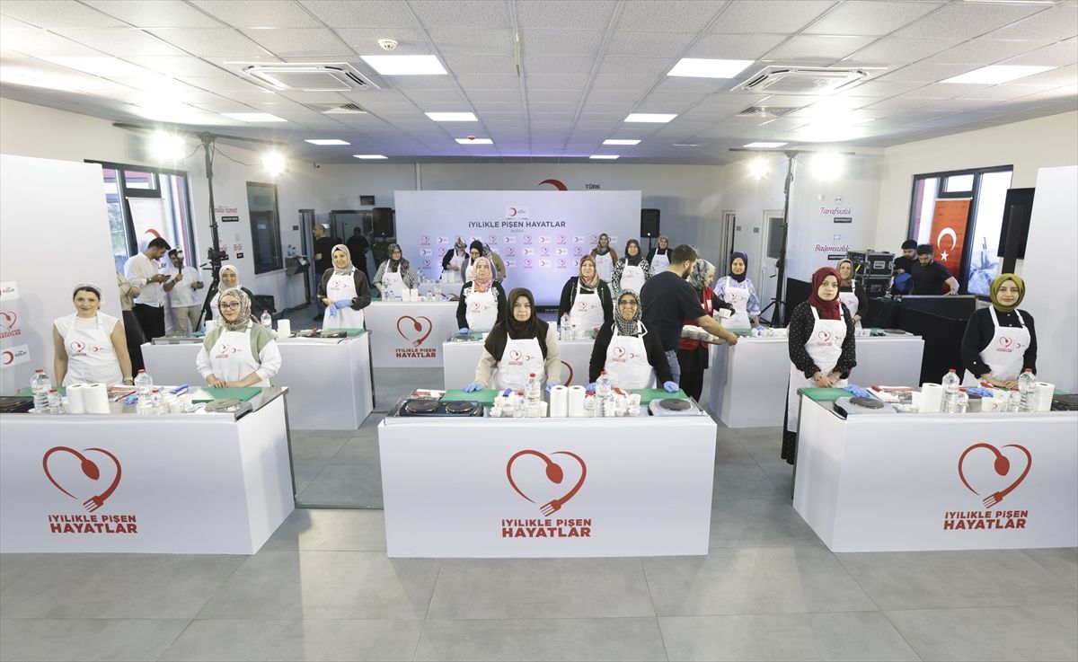 Bursa’da Depremzede Kadınlar İçin Aşçılık Atölyesi