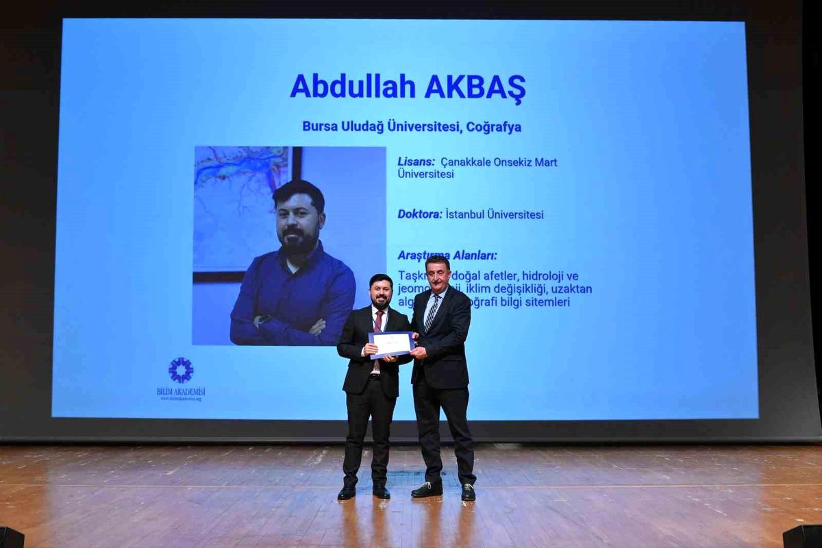 Doç. Dr. Abdullah Akbaş’a Bilim Ödülü