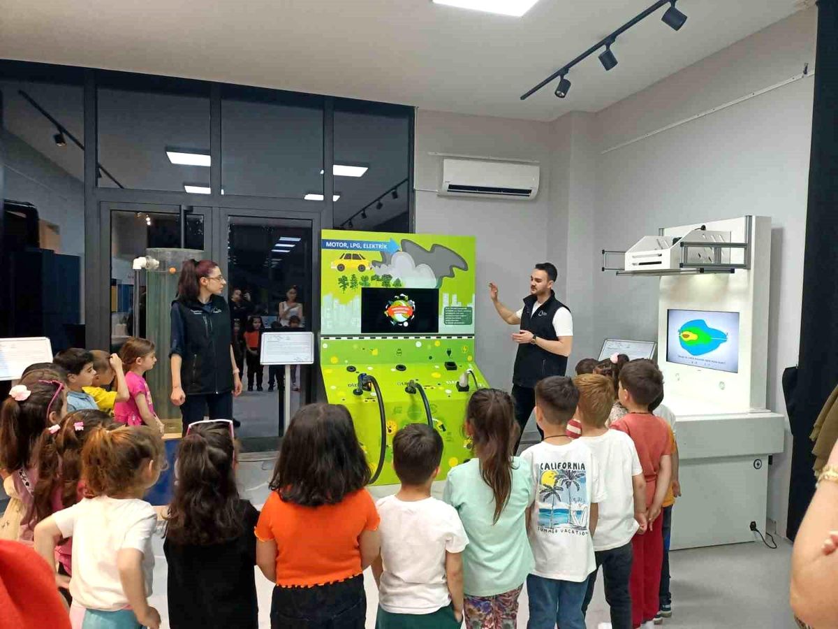 Büyükşehir Belediyesi, çocukları bilim ve çevreyle buluşturdu