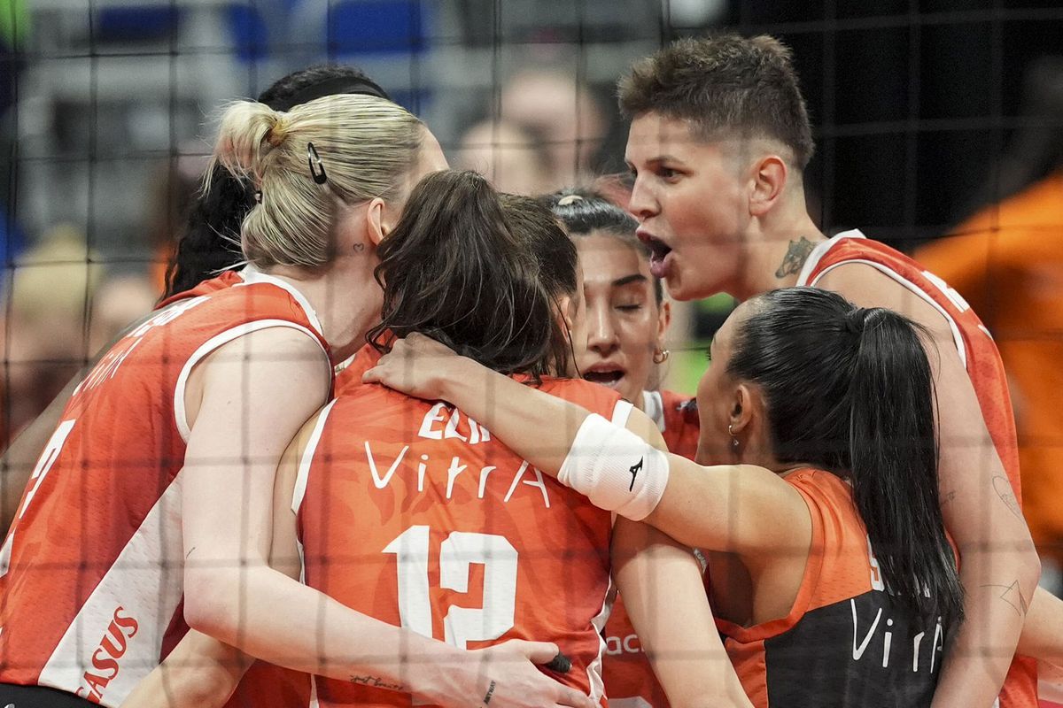 CEV Şampiyonlar Ligi finalinde Türk derbisi heyecanı yaşanacak