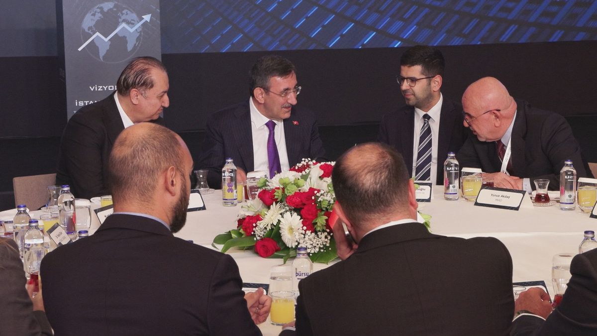 Vizyon 100 Zirvesi’nde Türkiye’nin Ekonomik Durumu
