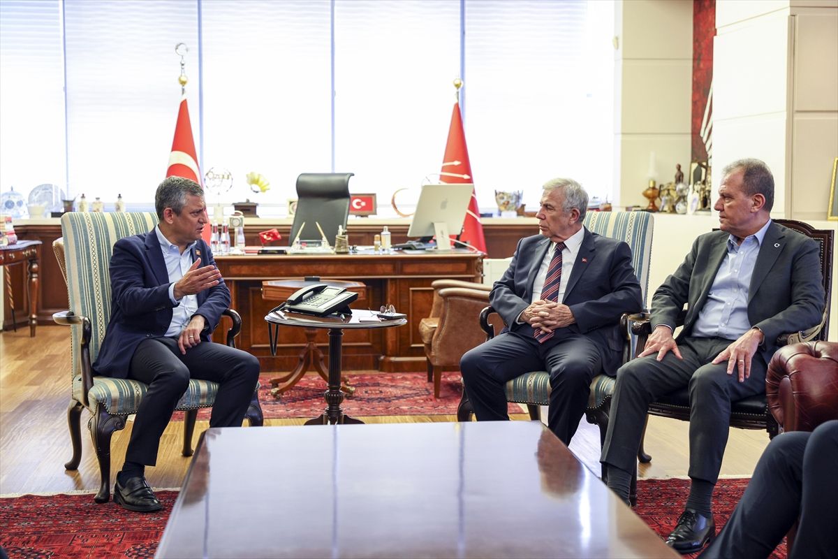 CHP’li Başkanlardan Olağanüstü Kurultay Çağrısı