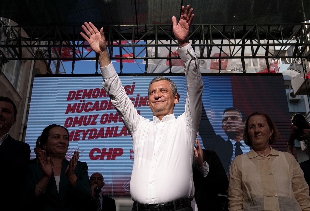 Özgür Özel’den CHP Genel Başkanlığı İçin Seçim Çağrısı