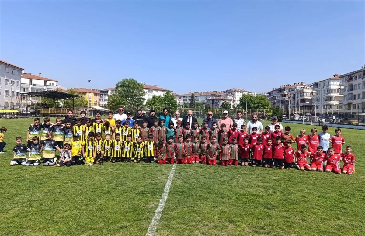 Çınarcık’ta Futbol Turnuvası Heyecanı