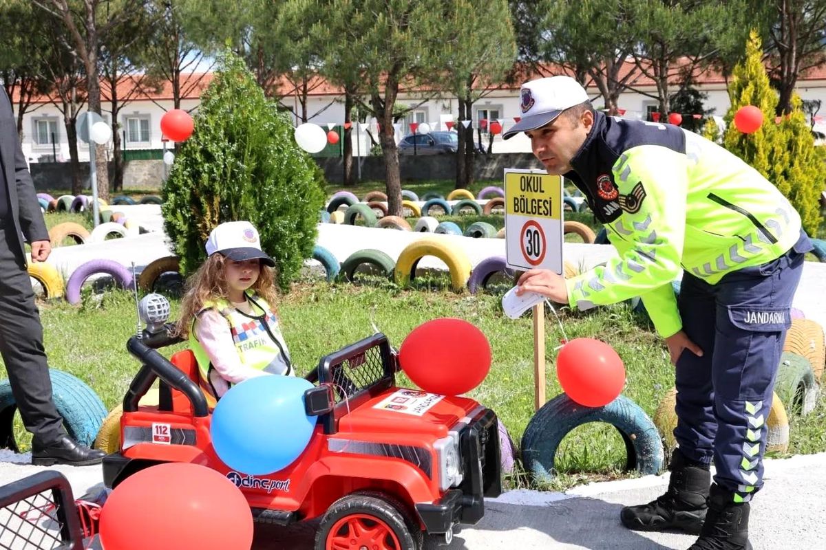 Çine’de Anaokulu Öğrencilerine Trafik Bilinci Eğitimi
