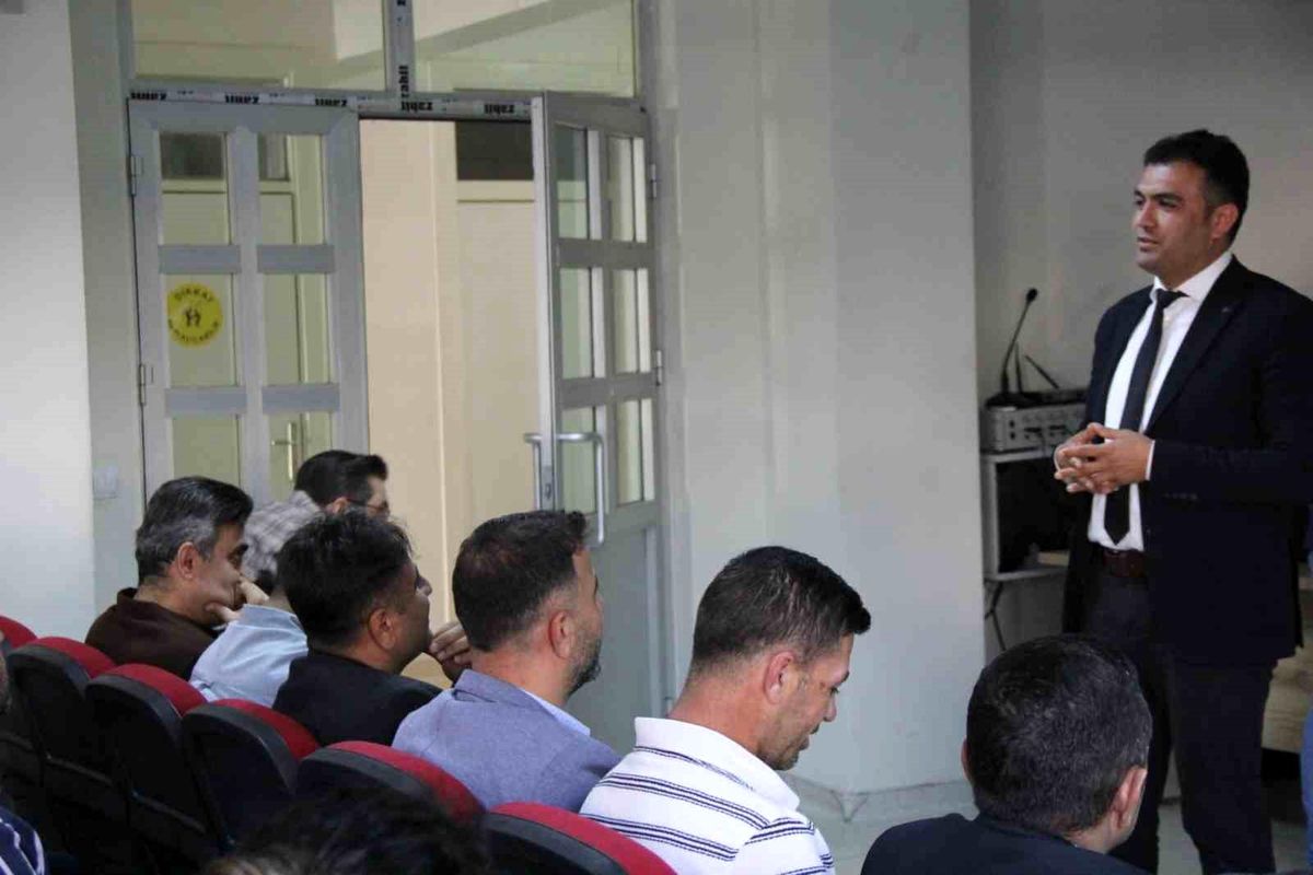 Cizre’de Sınav Sorumlularına Eğitim