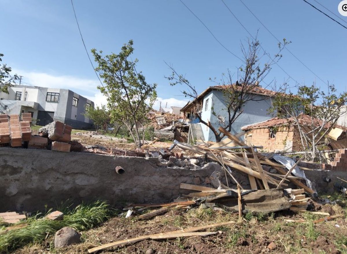 Oyaca Köyü’nde Hortum Fırtınası