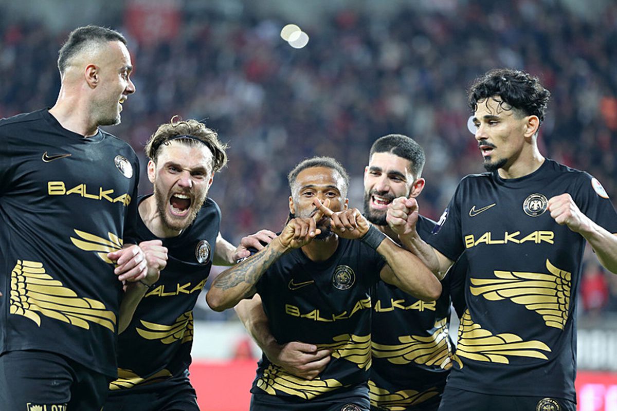 Çorum FK taraftarı önünde kazanmayı bildi! Süper Lig’e son 2 maç