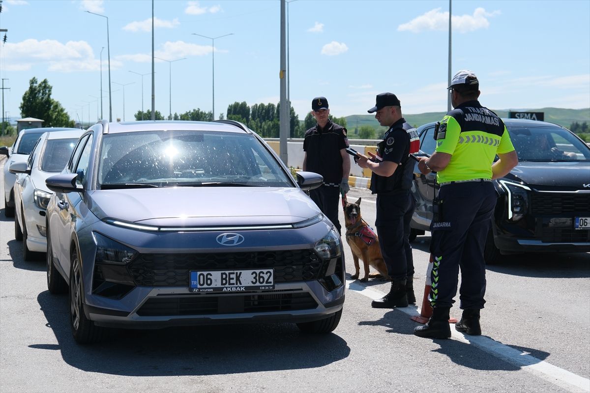 Vali Çalgan’dan Trafik Denetimi Ziyareti