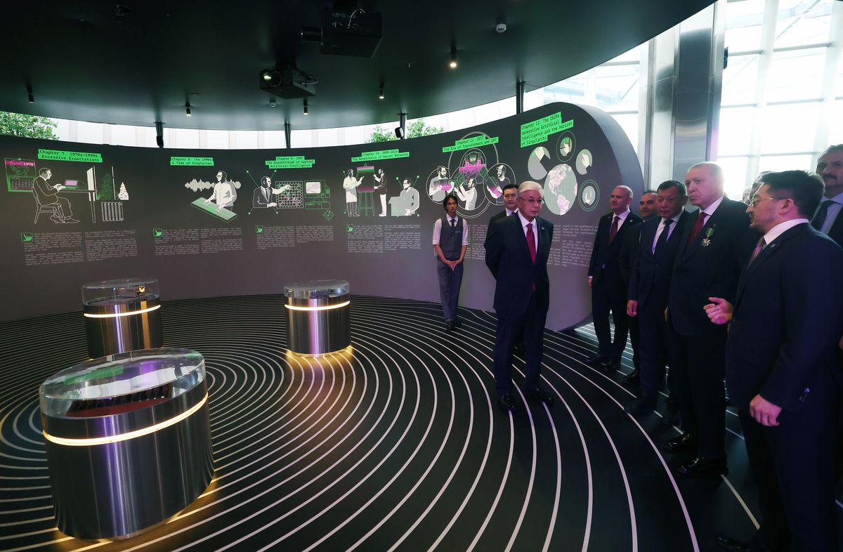 Erdoğan ve Tokayev’den Astana’da yapay zeka merkezine ziyaret