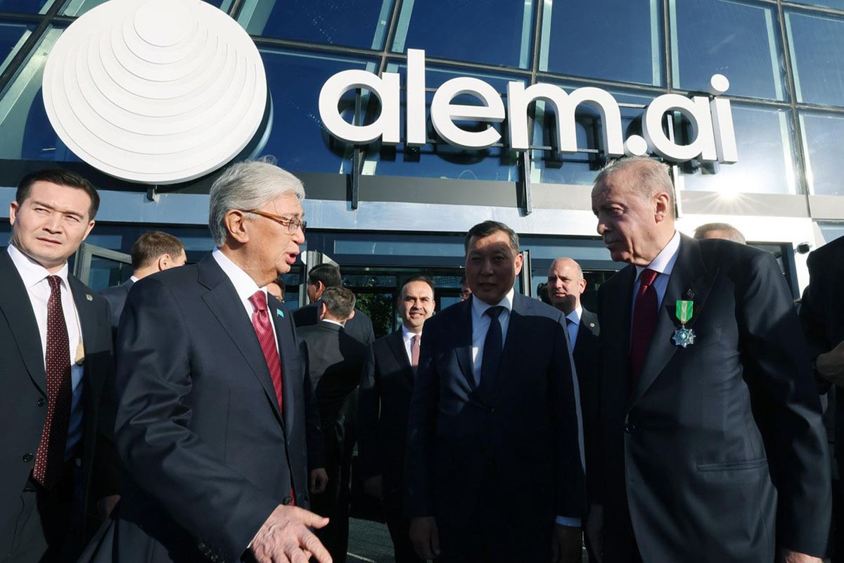 Erdoğan, Kazakistan’da Yapay Zeka Merkezi’ni Ziyaret Etti