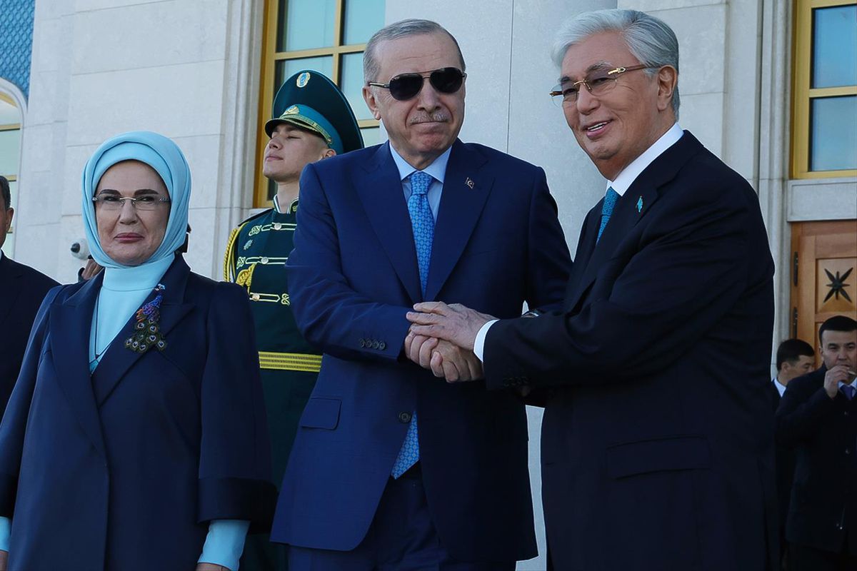 Cumhurbaşkanı Erdoğan Kazakistan’da! Resmi törenle karşılandı