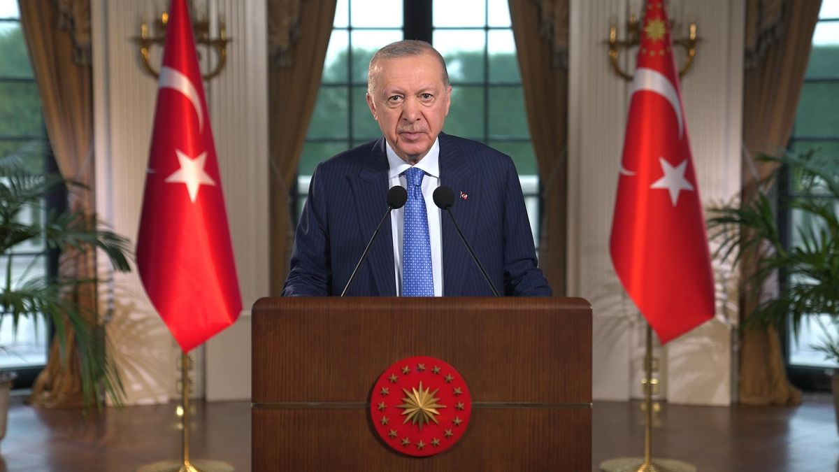 Cumhurbaşkanı Erdoğan’dan 43. Türk Günü Yürüyüşü’ne video mesaj