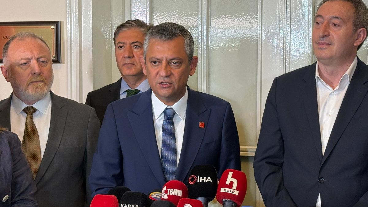 DEM Parti’den Özgür Özel’e Destek Ziyareti