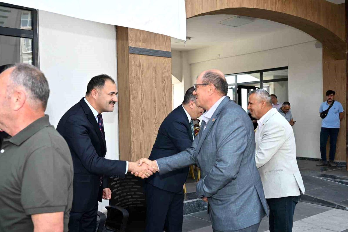 Demirci’de Geleneksel Bayramlaşma Coşkusu