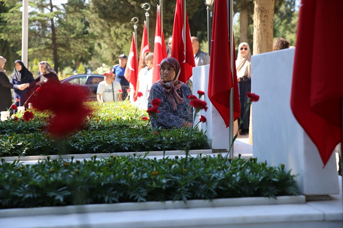 Denizli’de Kurban Bayramı’nda şehitlik ziyareti