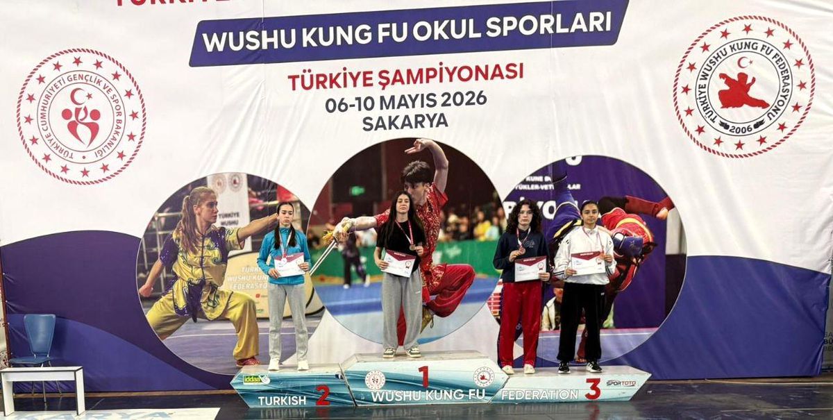 Şampiyon öğrenci Devrek’e döndü